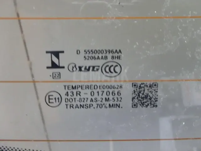 Дверь багажника со стеклом
