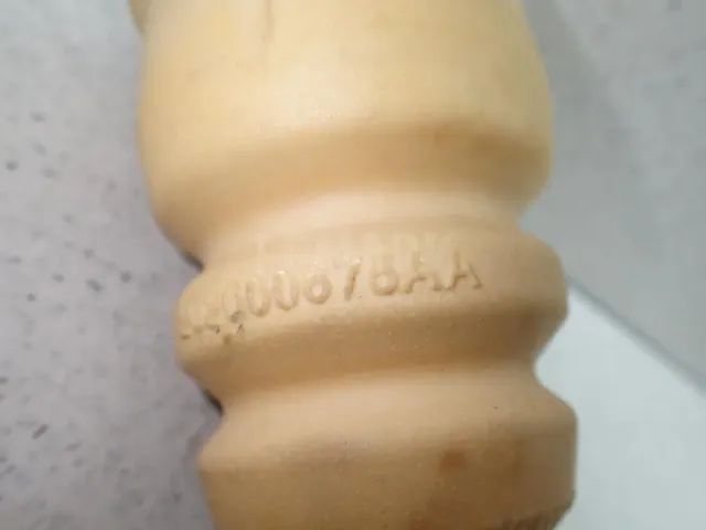 Отбойник переднего амортизатора
