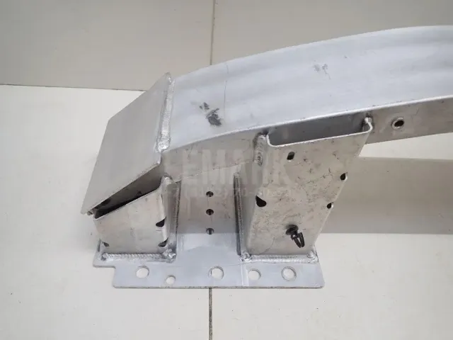 Усилитель переднего бампера для  Ford Fiesta 2001-2008