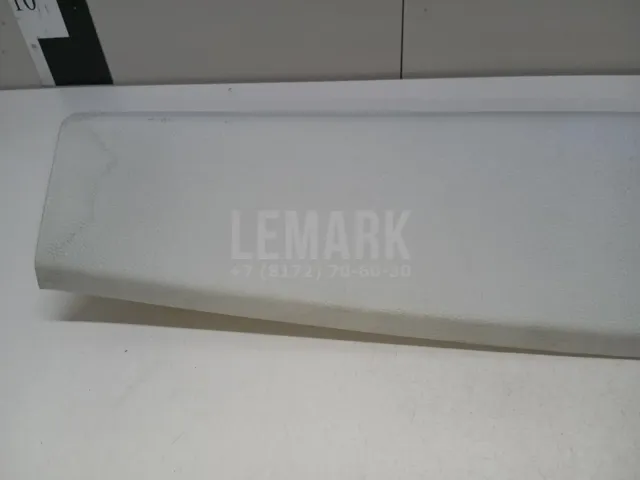 Обшивка двери багажника