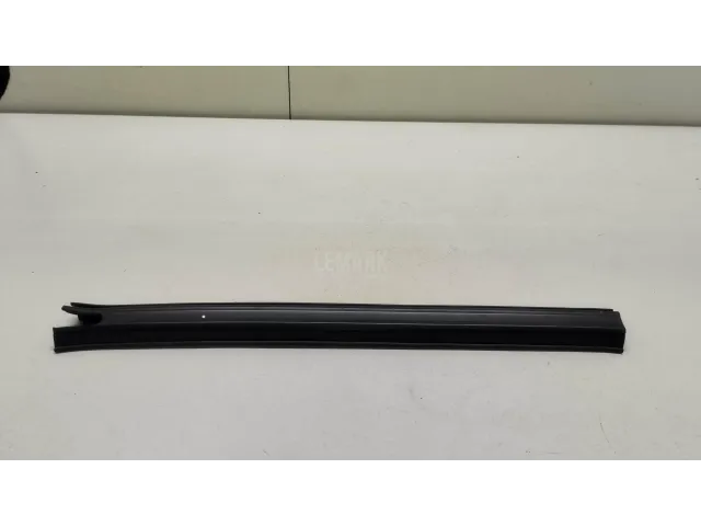 Уплотнитель стекла двери для  Geely Emgrand X7 (NL-1) 2011-2018