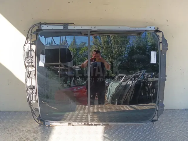 Люк в сборе электрический