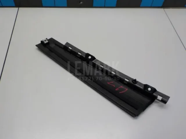 Накладка двери передней левой для  Honda Accord IV 1990-1993