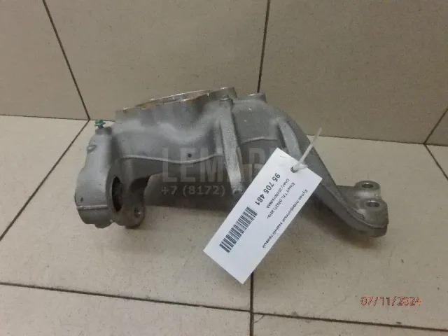 Кулак поворотный задний правый для  Chrysler 300M 1998-2004