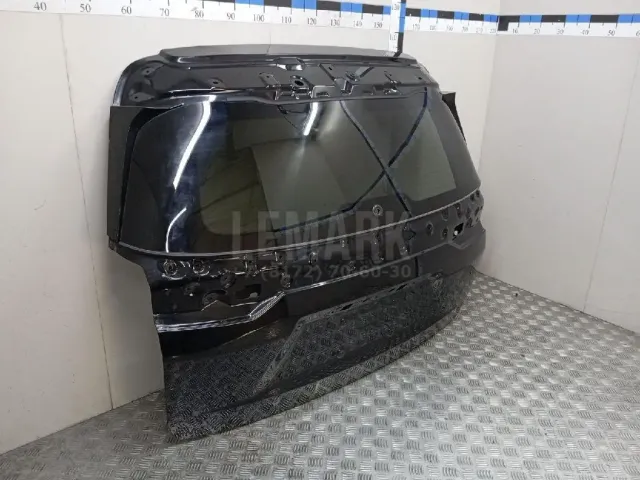 Стекло двери багажника