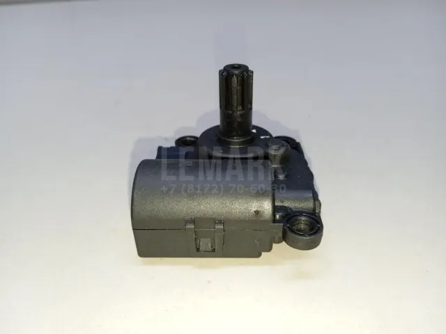 Моторчик заслонки отопителя