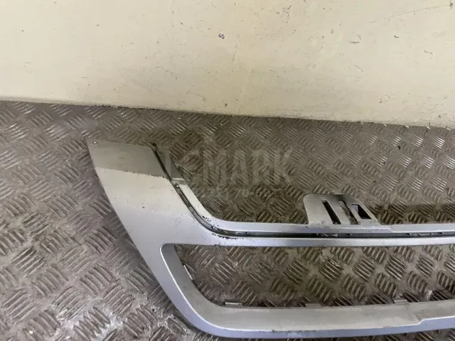 Накладка переднего бампера