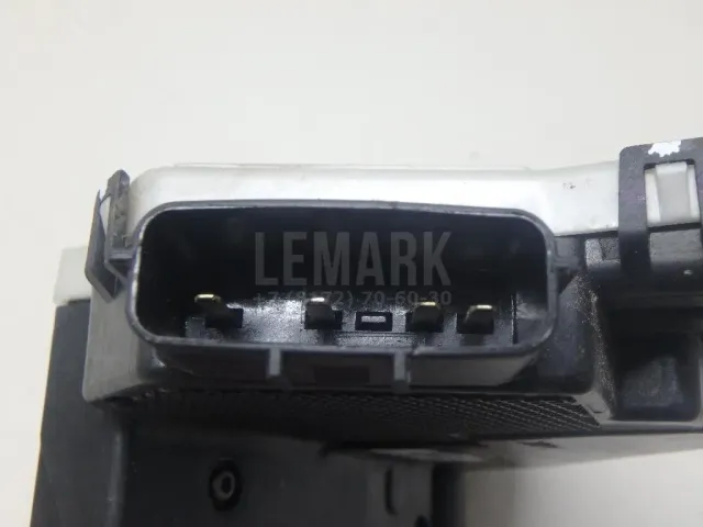 Замок двери задней левой для  Chrysler Pacifica 2003-2008