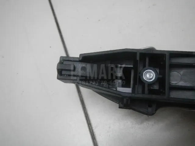 Ручка двери задней наружная правая для  Ford Escape EUR 2007-2009