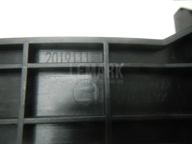 Ручка двери задней наружная правая для  Ford Escape EUR 2007-2009
