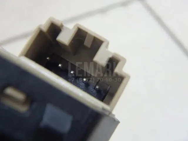 Кнопка центрального замка для  Chrysler 300C 2011-2023
