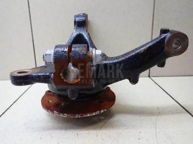 Кулак поворотный передний правый для  Ford Escape EUR 2007-2009