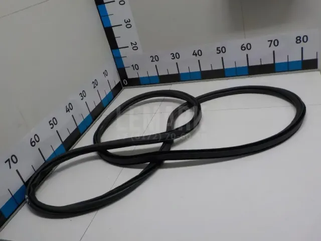 Уплотнитель двери