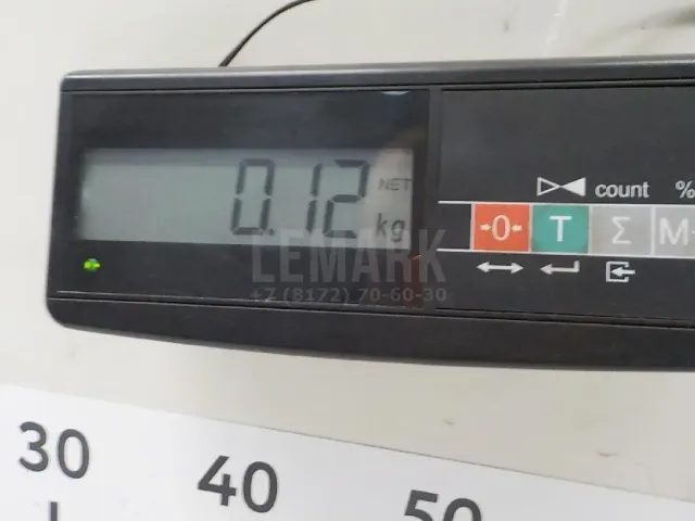Вставка замка багажника