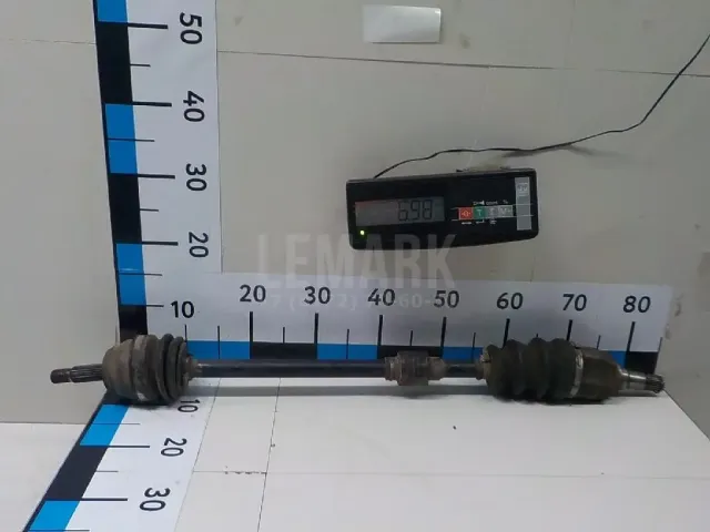 Полуось передняя правая