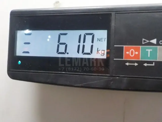 Стекло заднее