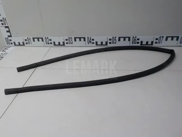 Уплотнитель капота для  Changan UNI-V 2022