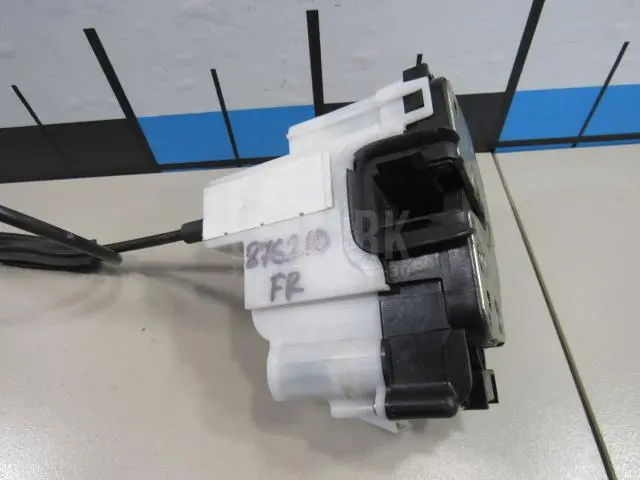 Замок двери передней правой для  BMW 5-serie E60/E61 2003-2009