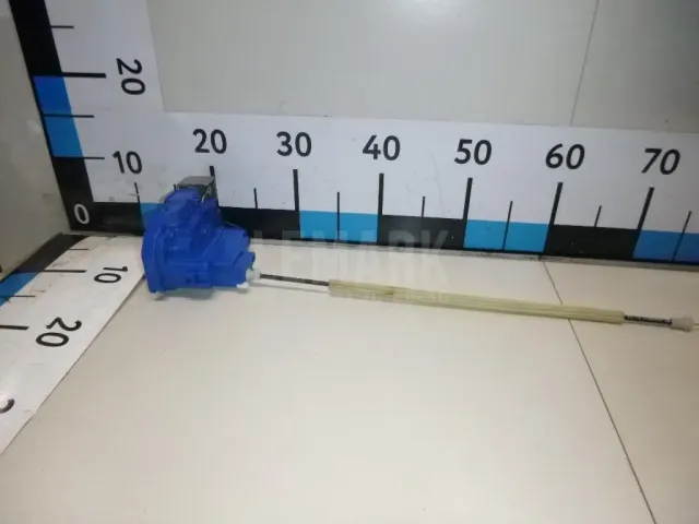 Замок двери задней левой