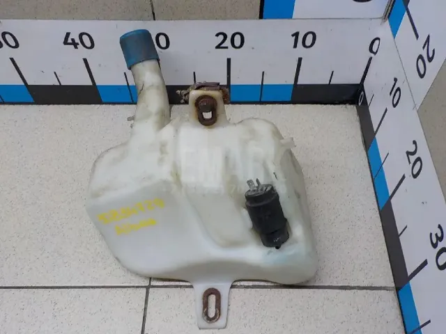 Бачок омывателя лобового стекла