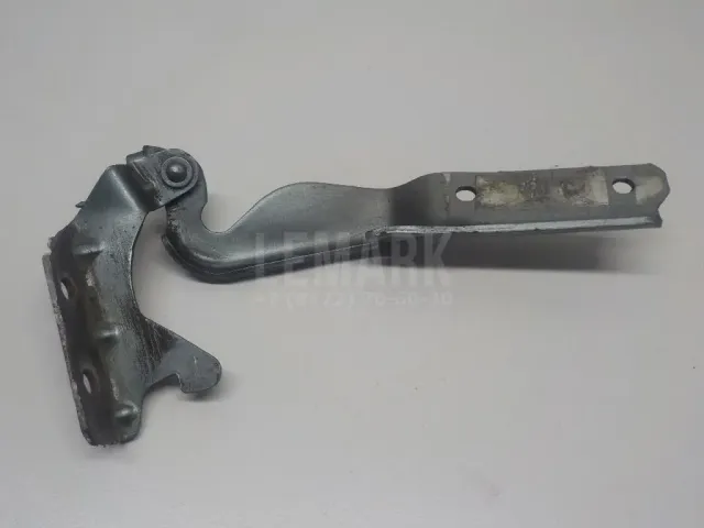 Петля капота левая для  Citroen Xsara Picasso 1999-2010