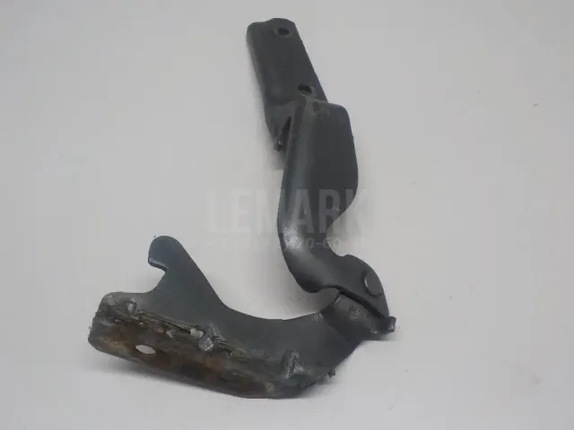 Петля капота левая для  Citroen Xsara Picasso 1999-2010