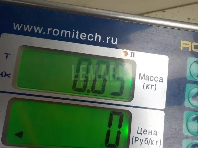 Крышка (дверца) бардачка