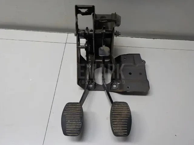 Блок педалей для  BMW 1-serie F20/F21 2011-2019