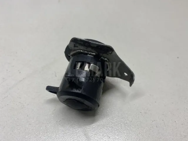 Вставка замка двери прав. для  BMW 3-serie E92/E93 2006-2012