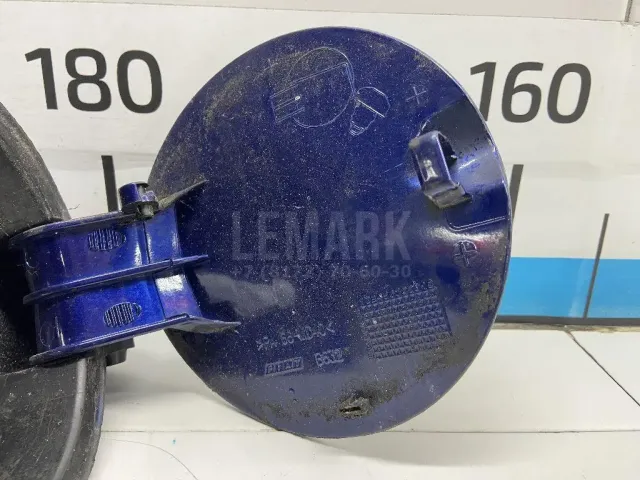 Лючок бензобака для  Changan CS95 2017