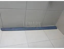 Молдинг передней левой двери