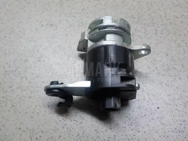Вставка замка багажника для  Ford Mondeo III 2000-2007