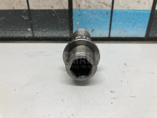 Болт полый для  BMW 3-serie E92/E93 2006-2012