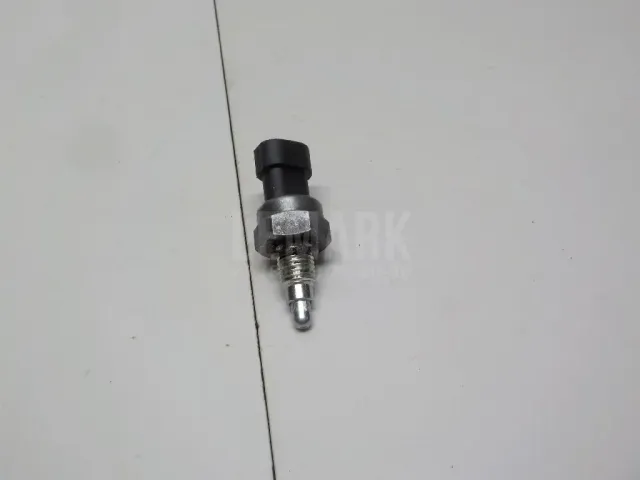 Датчик включения заднего хода