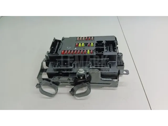 Блок предохранителей для  Ford Kuga 2008-2012