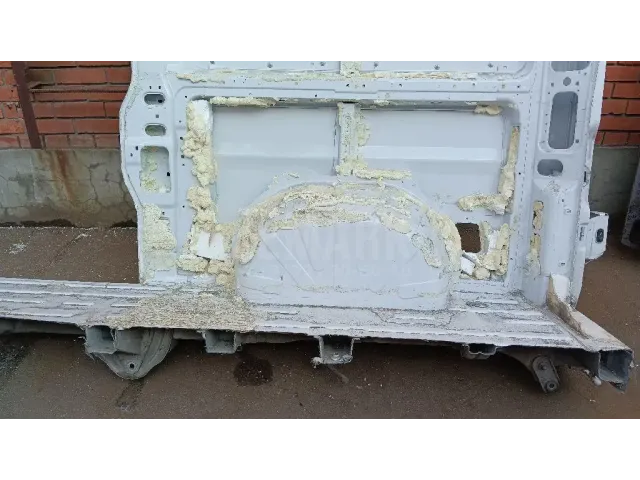 Кузовной элемент
