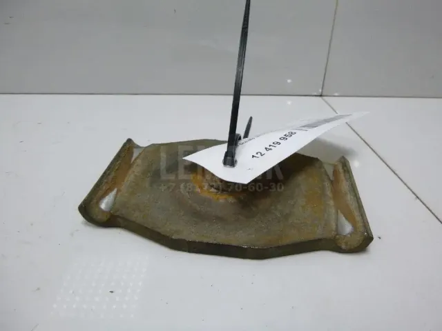 Кронштейн (п.з.к.) для  GM Pontiac Vibe 2002-2007