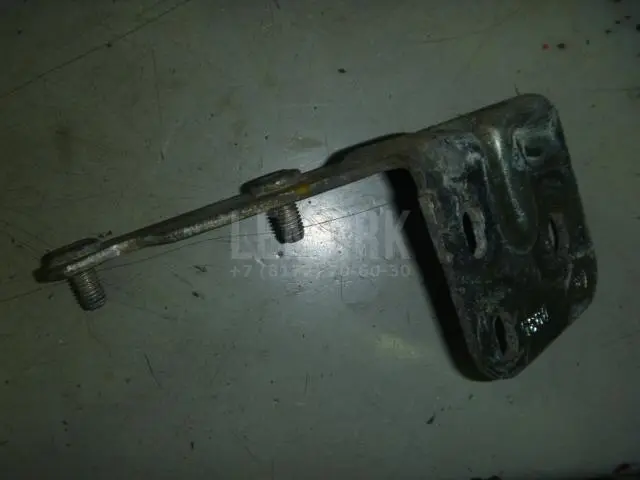 Кронштейн крепления двери для  Acura MDX 2001-2006