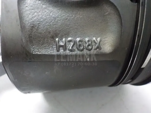 Поршень с шатуном для  Ford Maverick 2001-2007
