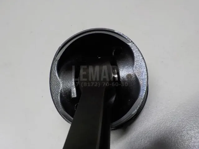 Поршень с шатуном для  Ford Maverick 2001-2007
