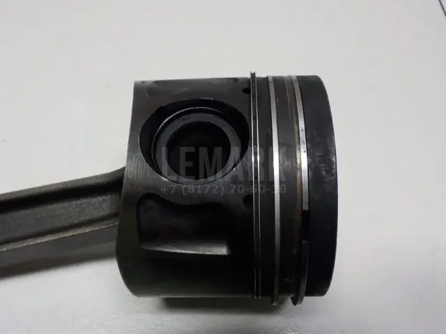 Поршень с шатуном для  Ford Maverick 2001-2007