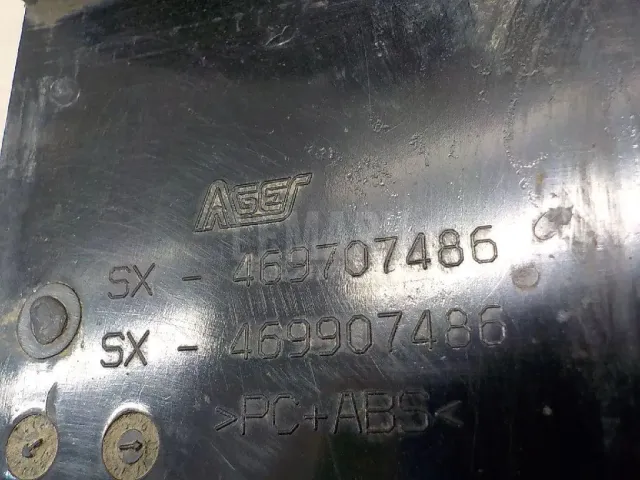 Фонарь задний в бампер левый для  Ford Kuga 2008-2012