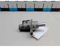 Цилиндр тормозной главный