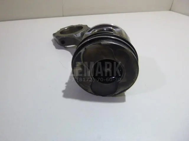 Поршень с шатуном для  Audi Q6 2022