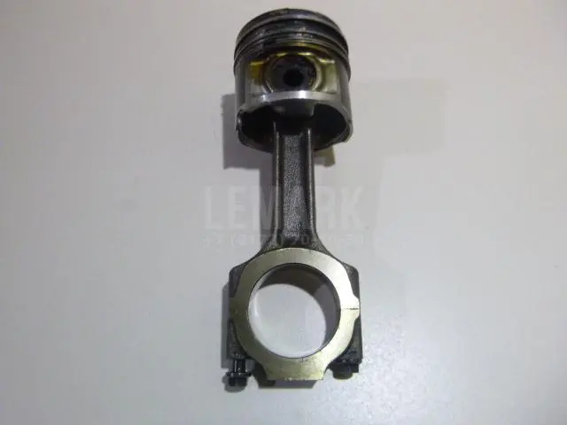 Поршень с шатуном для  Audi Q6 2022