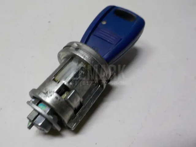 Вставка замка зажигания с ключом для  BMW 5-serie F10/F11 2009-2016