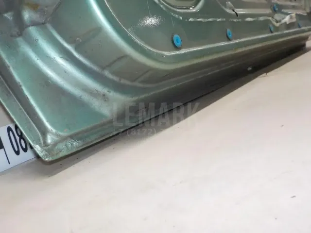 Дверь передняя правая для  GM Pontiac Vibe 2002-2007