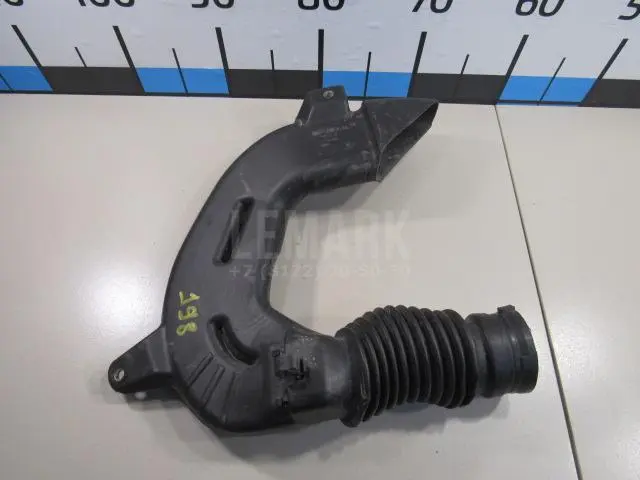 Воздухозаборник (внутри) для  Chrysler Sebring 2006-2010