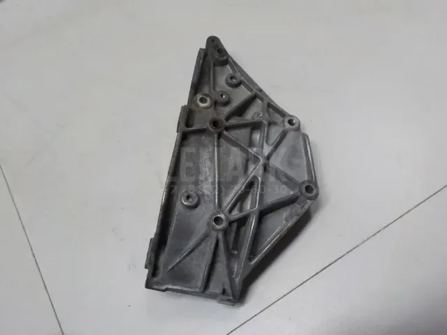 Кронштейн генератора для  Chevrolet Viva 2004-2008