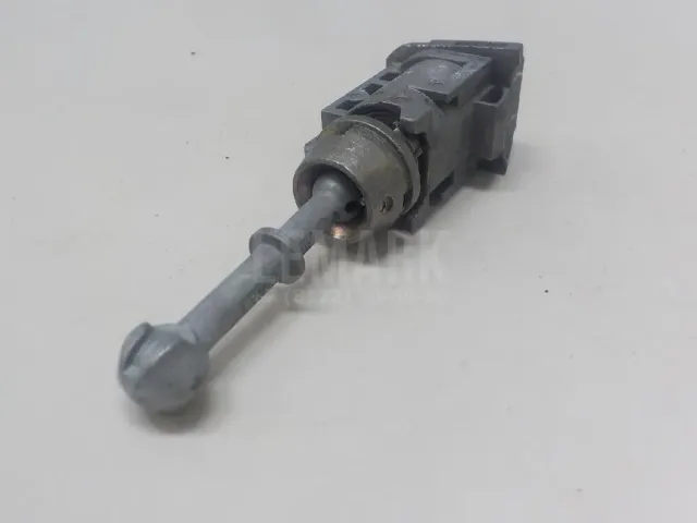 Вставка замка двери для  BMW 7-serie E65/E66 2001-2008